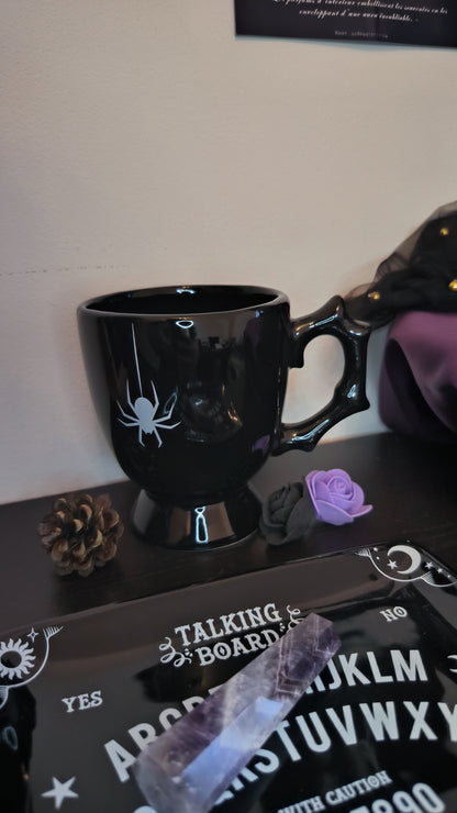 Mugs Black Spider