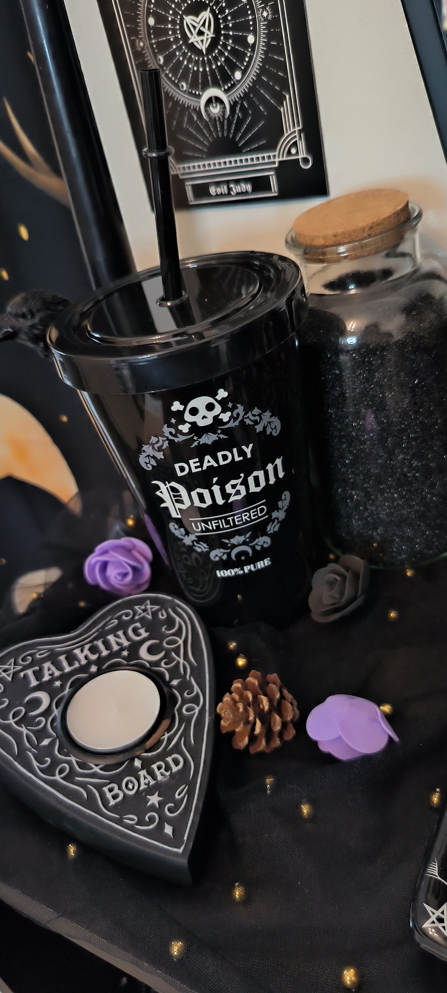 Gobelet en plastique Gothic Deadly Poison avec paille
